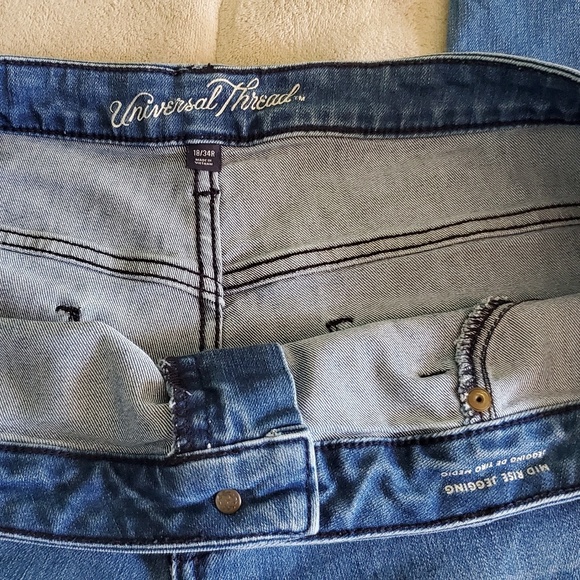 Universal Thread Mid Rise Jegging - Picture 3 of 5